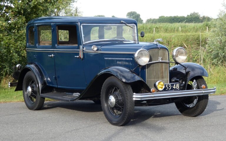 Ford Model 18 V8 Fordor Sedan 1932