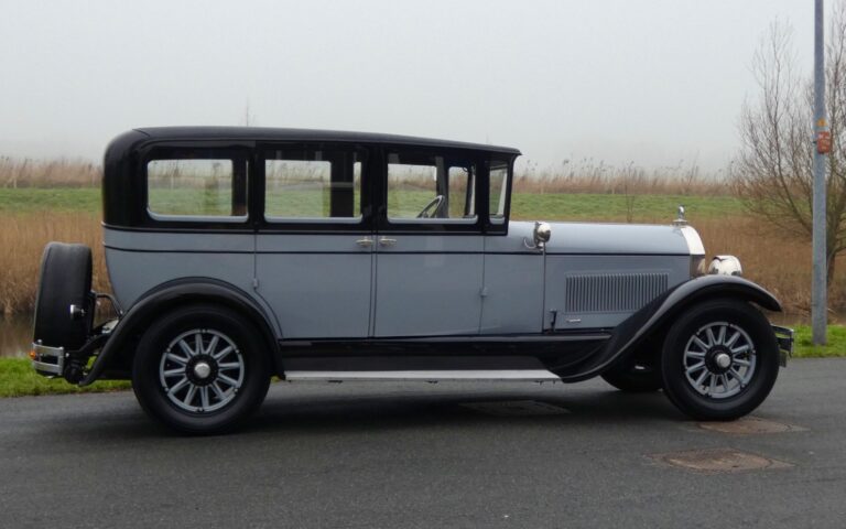 Locomobile Model 8-80 Sedan 1927