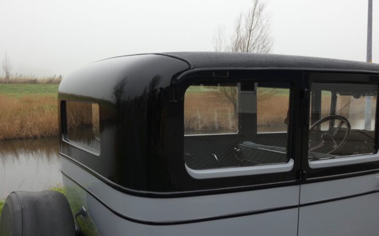 Locomobile Model 8-80 Sedan 1927