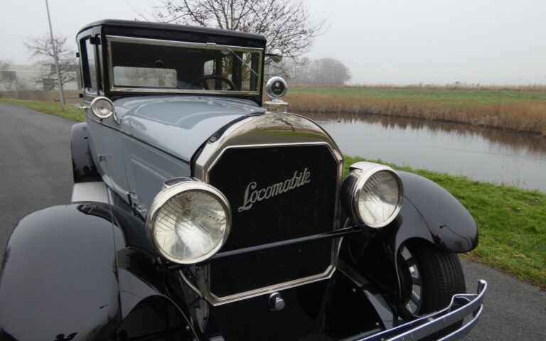 Locomobile Model 8-80 Sedan 1927