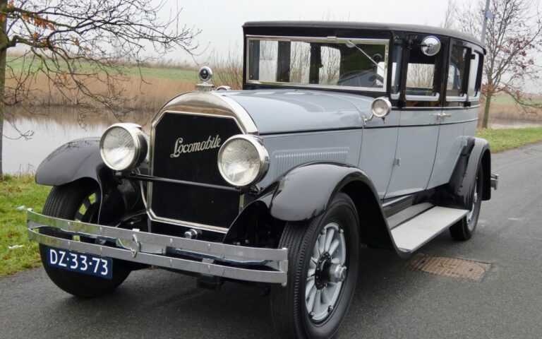 Locomobile Model 8-80 Sedan 1927