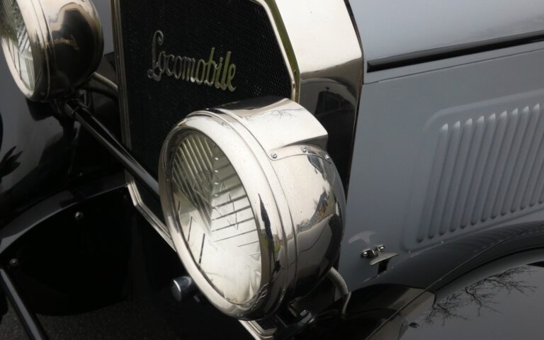 Locomobile Model 8-80 Sedan 1927