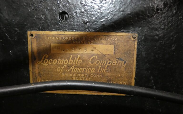 Locomobile Model 8-80 Sedan 1927