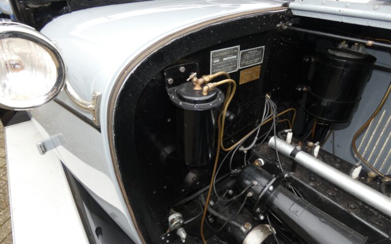 Locomobile Model 8-80 Sedan 1927