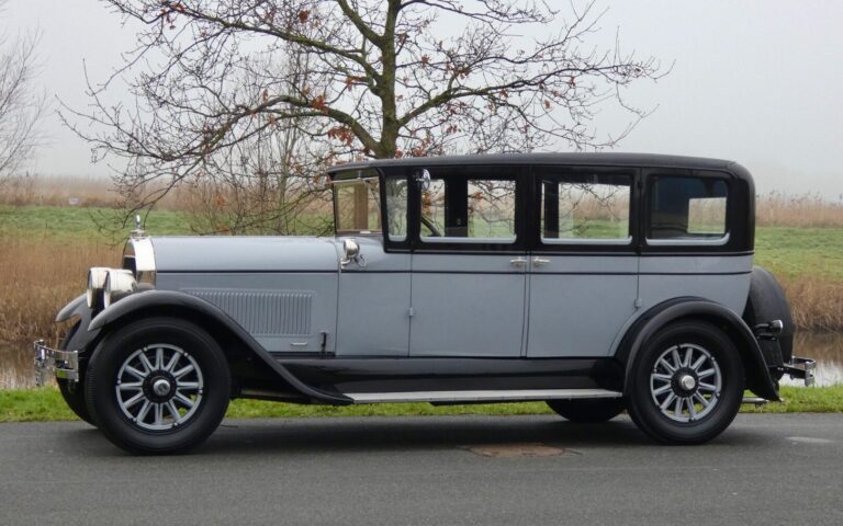 Locomobile Model 8-80 Sedan 1927